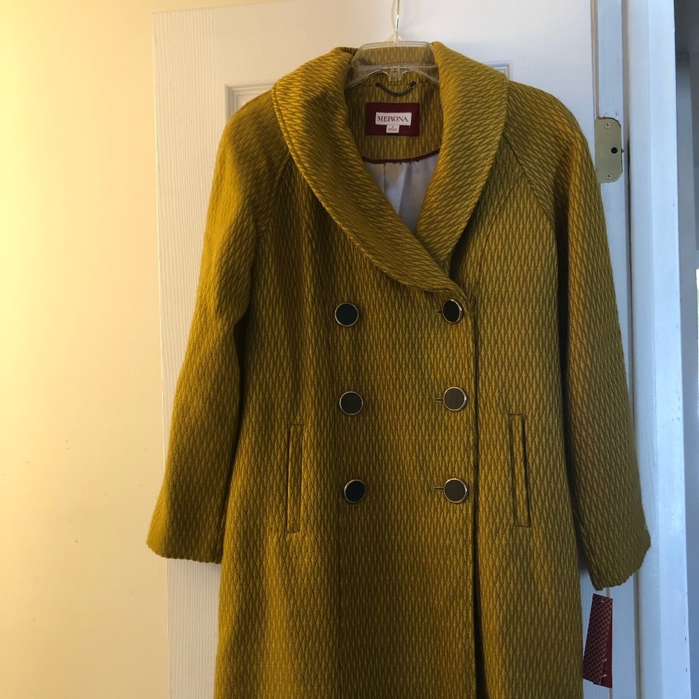 Great Gold coat